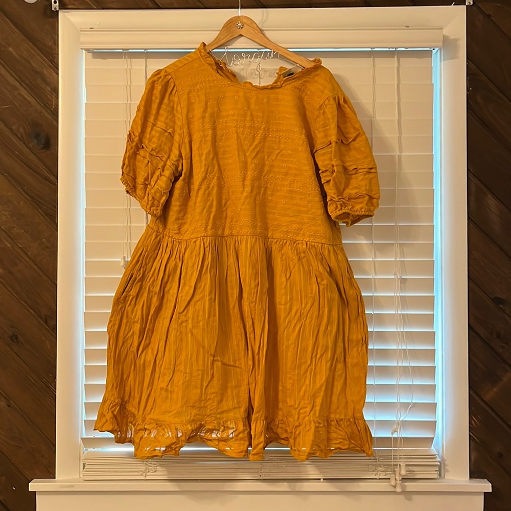 XXL Universal Threads Yellow Dress
